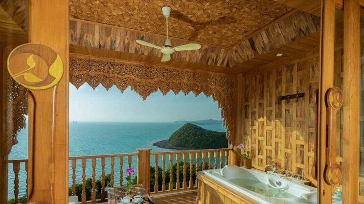 Supreme Deluxe Sea View 